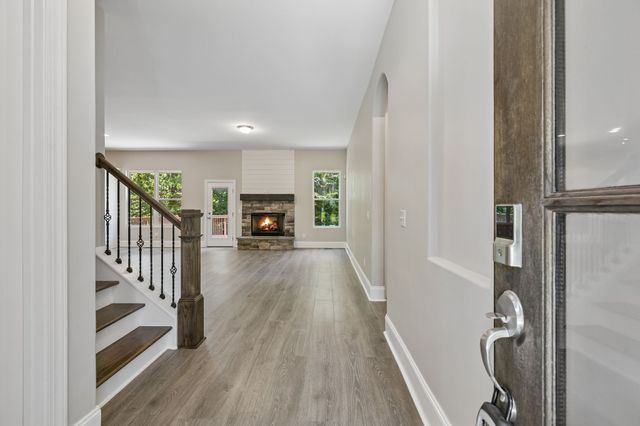 4530 General Forest Cir, Bon Aqua, TN 37025