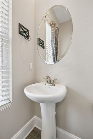 4530 General Forest Cir, Bon Aqua, TN 37025