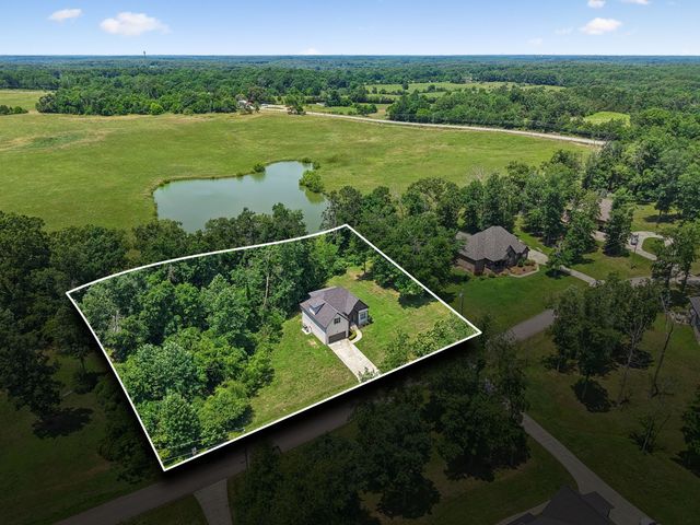 4530 General Forest Cir, Bon Aqua, TN 37025