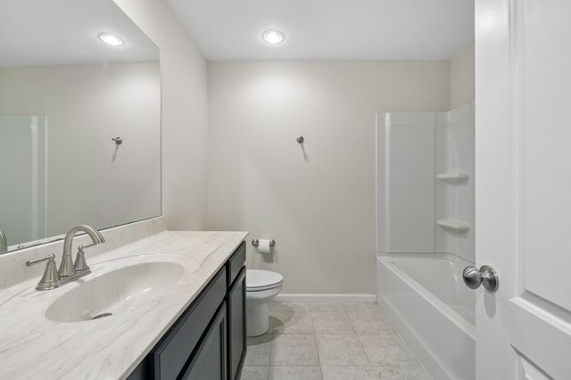 4530 General Forest Cir, Bon Aqua, TN 37025