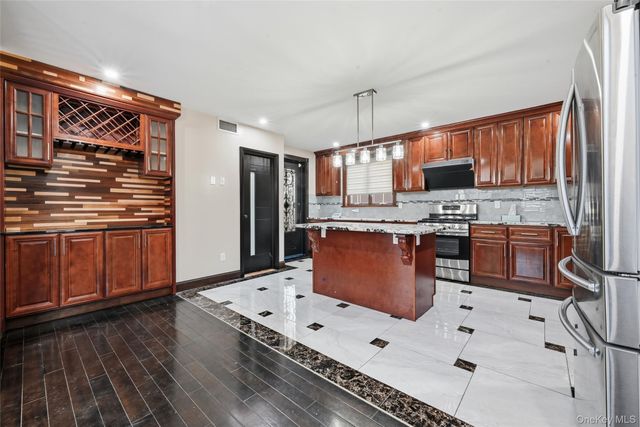 1802 150th Street, Whitestone, NY 11357