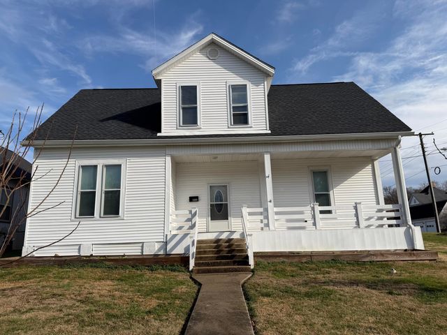 402 Park Avenue, Irvine, KY 40336