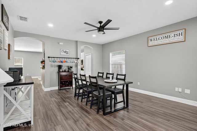 2038 CREEKMONT Drive, Middleburg, FL 32068