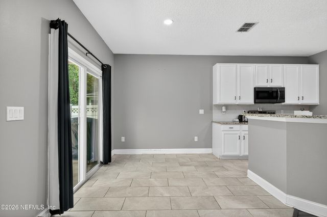 2038 CREEKMONT Drive, Middleburg, FL 32068