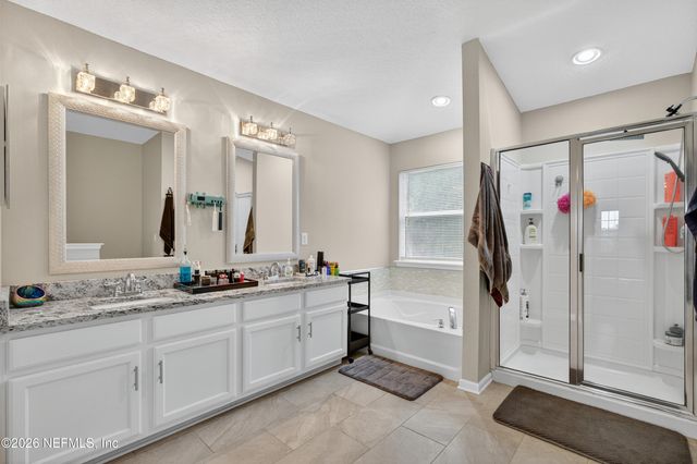 2038 CREEKMONT Drive, Middleburg, FL 32068