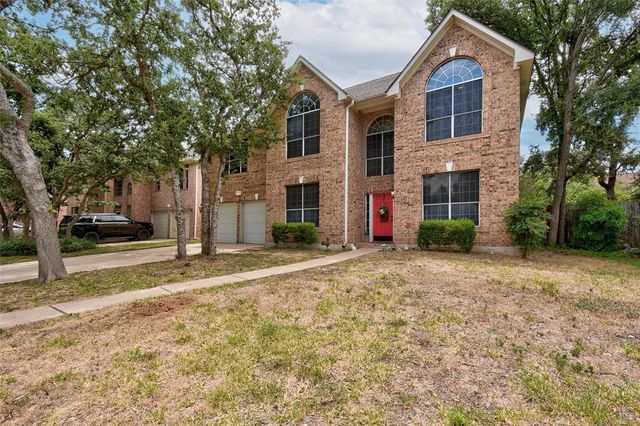 1909 Springwater DR, Round Rock, TX 78681