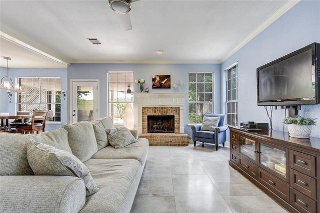 1909 Springwater DR, Round Rock, TX 78681