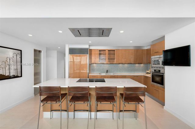 6899 Collins Ave 601, Miami Beach, FL 33141