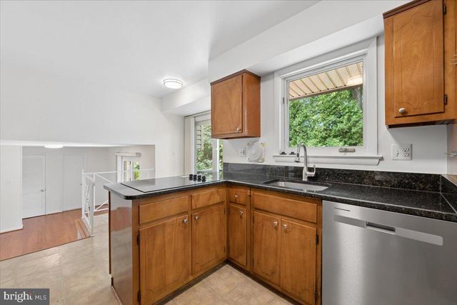 9202 WILMETT CT, Bethesda, MD 20817