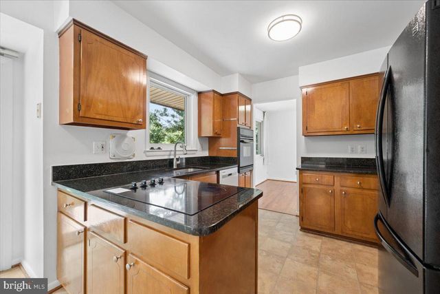 9202 WILMETT CT, Bethesda, MD 20817