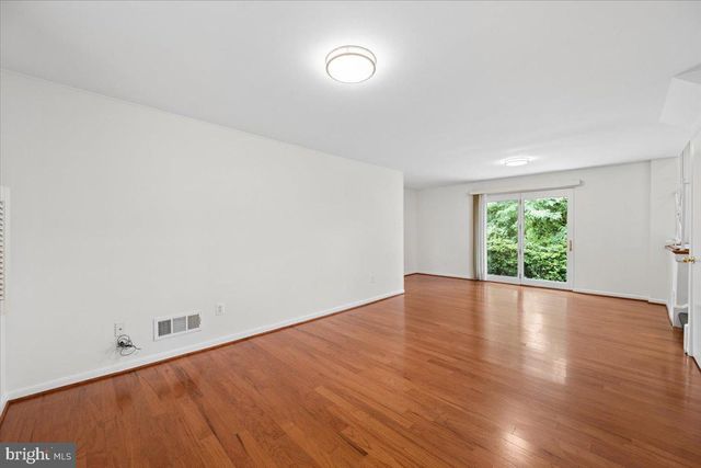 9202 WILMETT CT, Bethesda, MD 20817