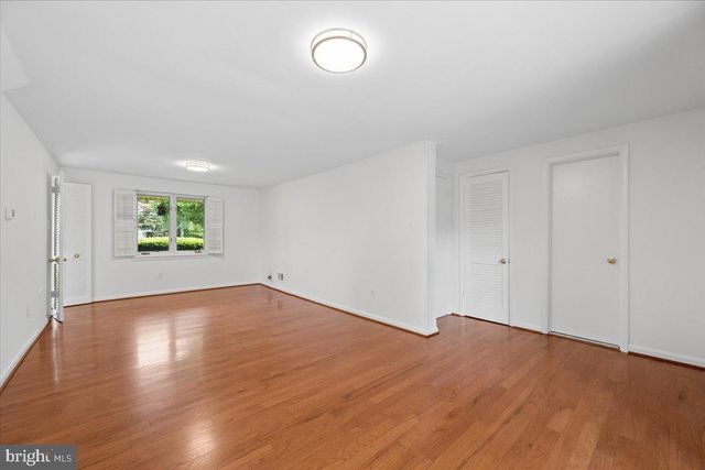 9202 WILMETT CT, Bethesda, MD 20817