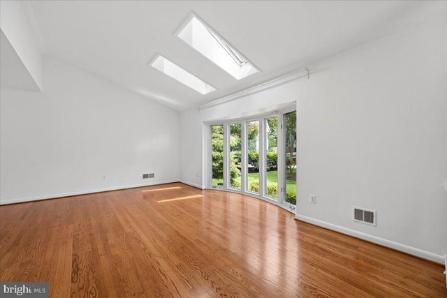 9202 WILMETT CT, Bethesda, MD 20817