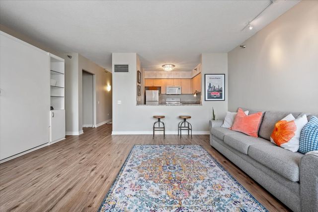 512 N MCCLURG Court 4103, Chicago, IL 60611