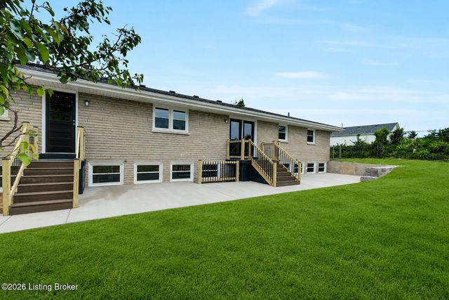 334 S Bardstown Rd, Mt Washington, KY 40047
