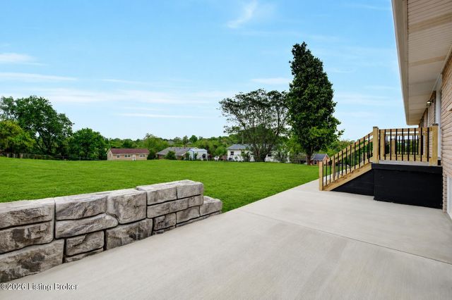 334 S Bardstown Rd, Mt Washington, KY 40047