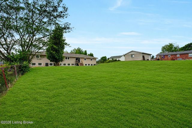 334 S Bardstown Rd, Mt Washington, KY 40047