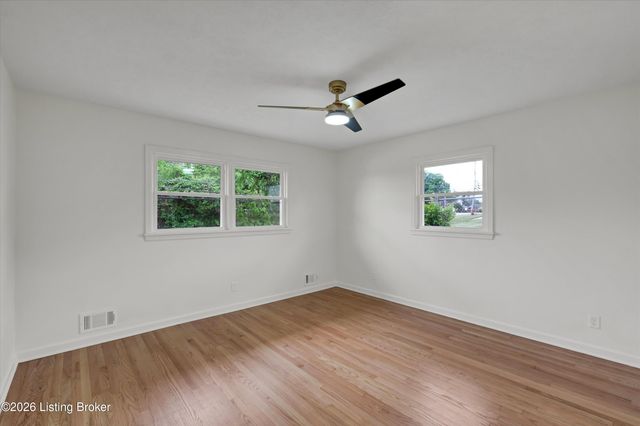 334 S Bardstown Rd, Mt Washington, KY 40047