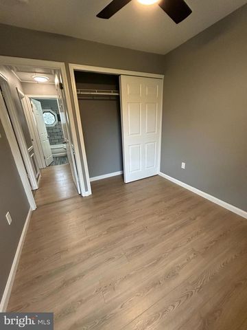 19 GOODTURN RD, Levittown, PA 19057