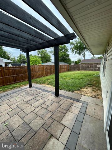 19 GOODTURN RD, Levittown, PA 19057