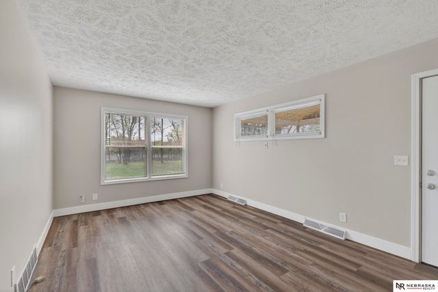 4511 Laurel Avenue, Omaha, NE 68104