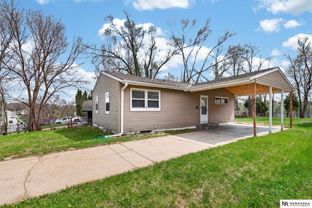 4511 Laurel Avenue, Omaha, NE 68104