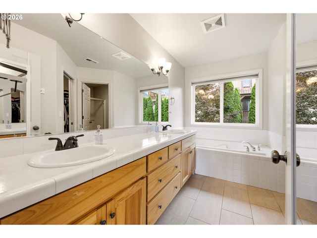 16210 Sw Bray Ln, Tigard, OR 97224
