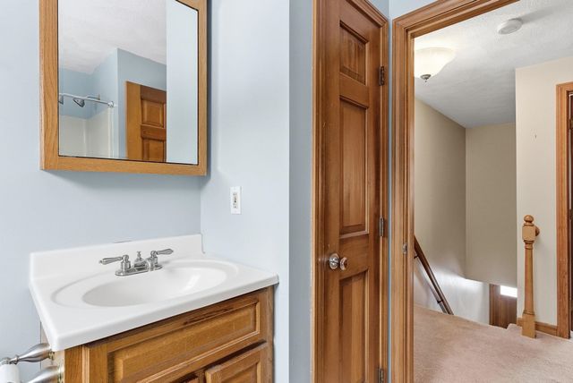 3A Walton Circle, Londonderry, NH 03053