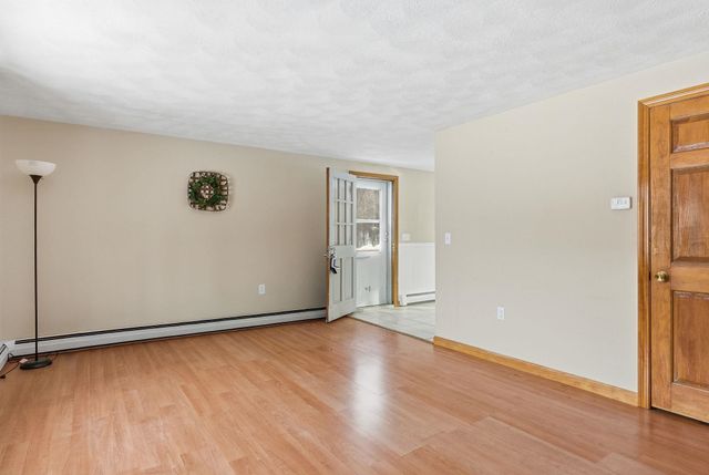 3A Walton Circle, Londonderry, NH 03053