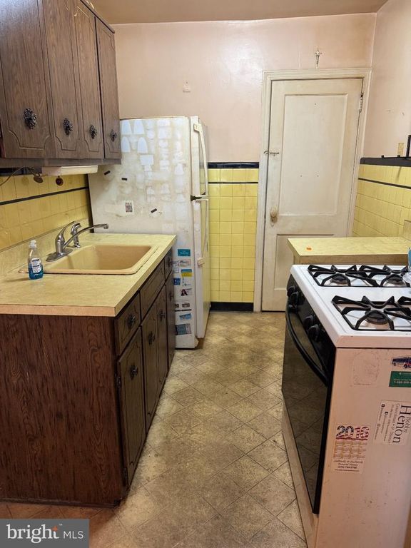 2940 LARDNER ST, PHILADELPHIA, PA 19149 — photo 2