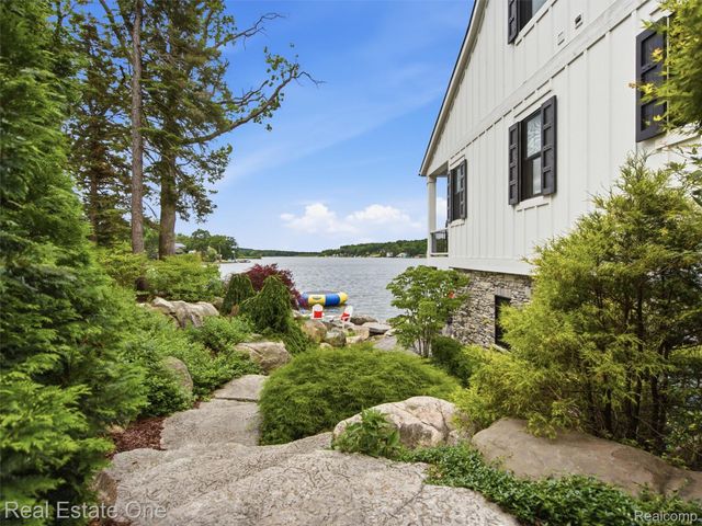 6160 Wertz, Springfield Charter Township, MI 48350