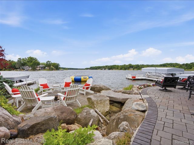6160 Wertz, Springfield Charter Township, MI 48350