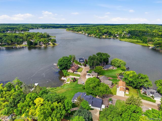 6160 Wertz, Springfield Charter Township, MI 48350