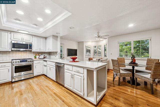 120 Greenbriar, Moraga, CA 94556