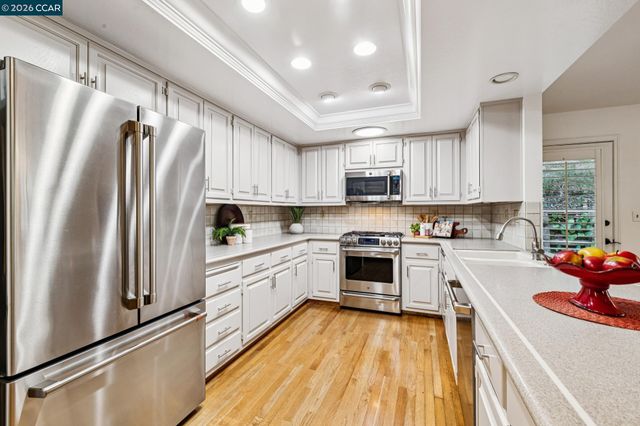 120 Greenbriar, Moraga, CA 94556