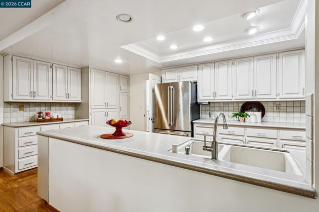 120 Greenbriar, Moraga, CA 94556