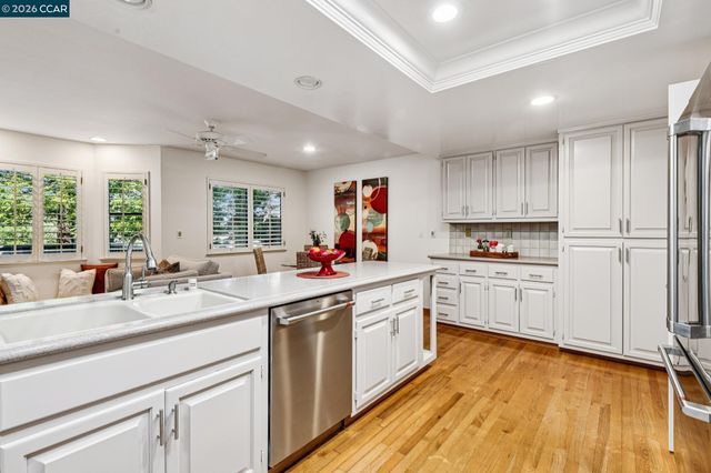 120 Greenbriar, Moraga, CA 94556