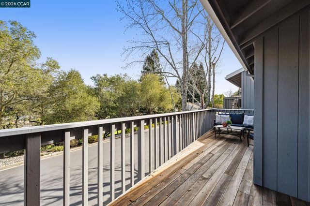 120 Greenbriar, Moraga, CA 94556