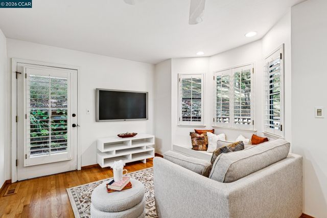 120 Greenbriar, Moraga, CA 94556