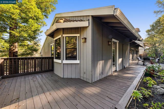 120 Greenbriar, Moraga, CA 94556