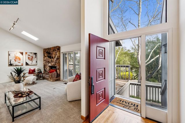 120 Greenbriar, Moraga, CA 94556