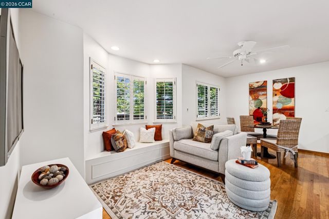 120 Greenbriar, Moraga, CA 94556