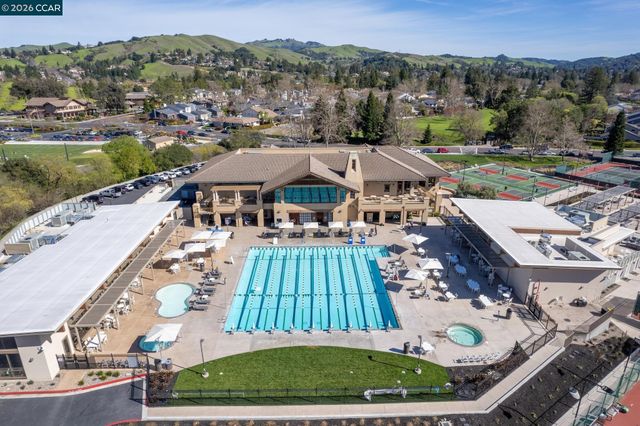 120 Greenbriar, Moraga, CA 94556