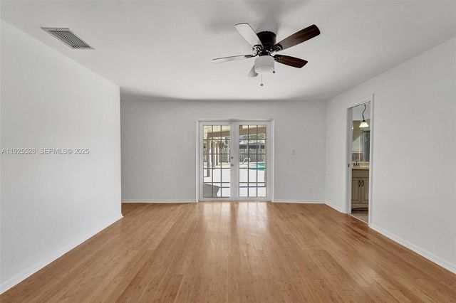 620 NE 2nd St, Pompano Beach, FL 33060