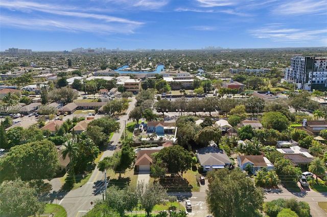 620 NE 2nd St, Pompano Beach, FL 33060