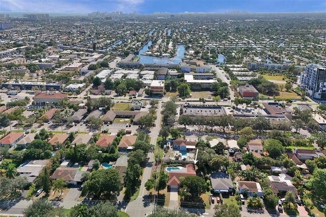 620 NE 2nd St, Pompano Beach, FL 33060