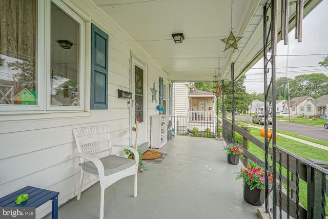 202 5TH AVE, Mount Ephraim, NJ 08059