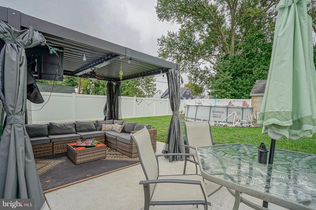 202 5TH AVE, Mount Ephraim, NJ 08059