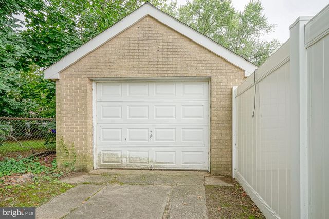 202 5TH AVE, Mount Ephraim, NJ 08059