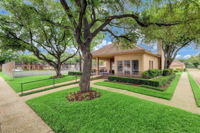 2939 Rosefield Drive, Houston, TX 77080